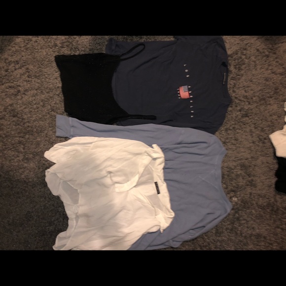 Brandy Melville Bundle Deal💗 - Picture 3 of 4